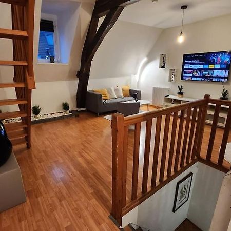 Апартаменты Grand Duplex Du Beffroi Дуэ Экстерьер фото